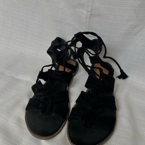 Black lace up sandals from Old Navy in a size 7